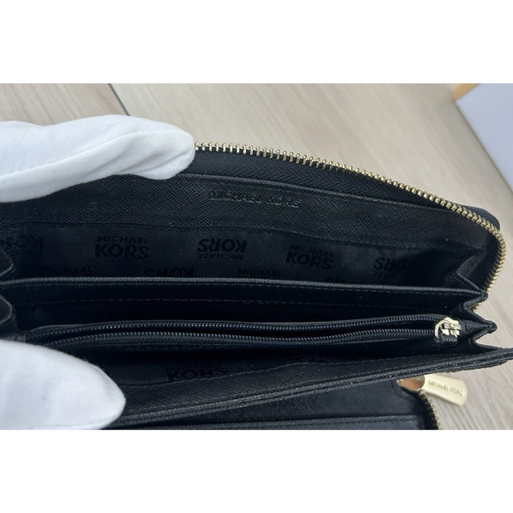 Michael Kors Jet Set Continental Large Black Wallet Pebbled Leather Zippered - Picture 7 of 15